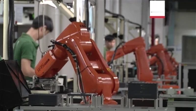 Cuireann Robots Tionscail ar chumas Dúntóirí Agus Fiontair Eile Costais a Lag...