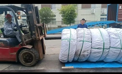 Tá SWCHI18A á onnmhairiú go dtí an Astráil, agus tá sé á luchtú faoi láthair.